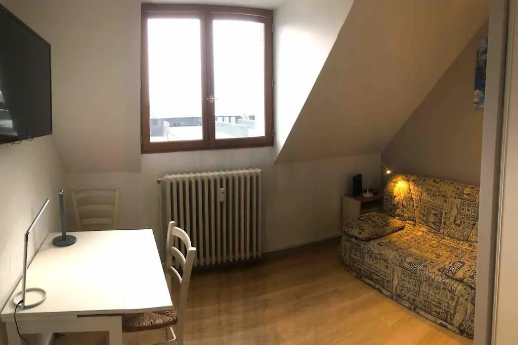 Studio Cozy شامبيري